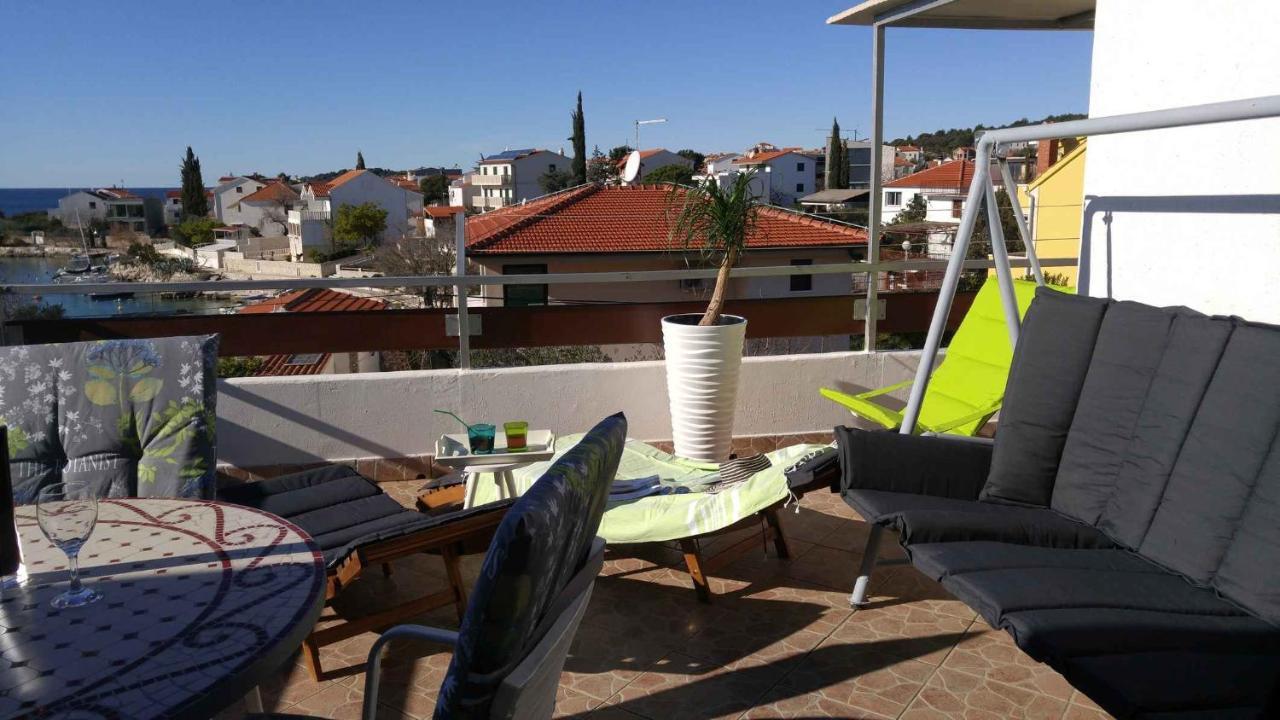 Vera Apartment 1 Rogoznica  Ruang foto