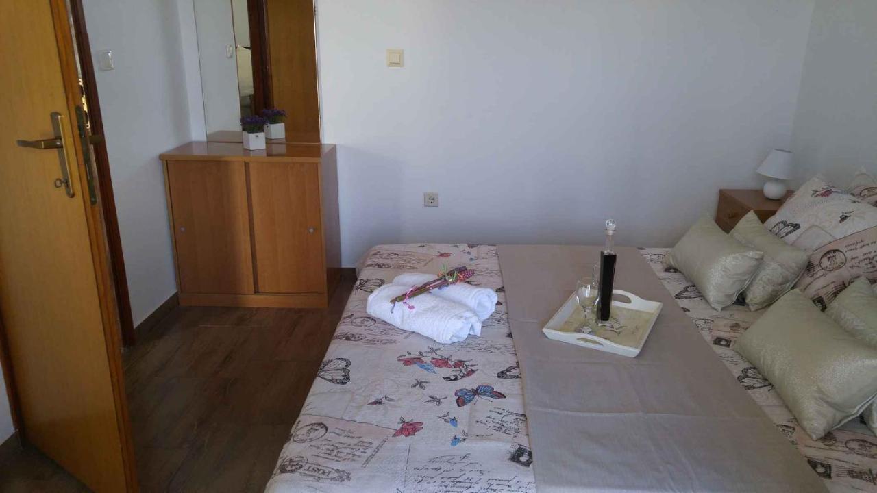 Vera Apartment 1 Rogoznica  Ruang foto