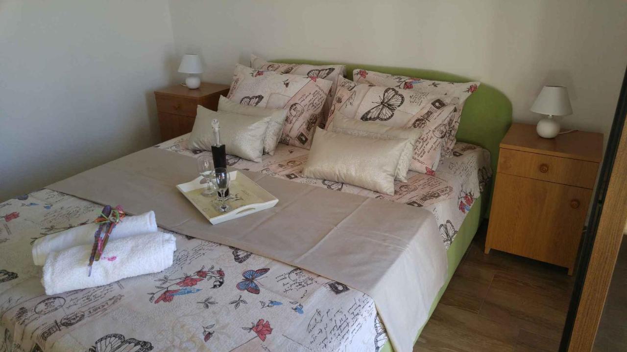 Vera Apartment 1 Rogoznica  Ruang foto
